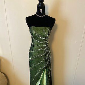 Prom Dress (with jewelry!)